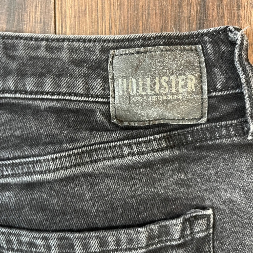 Hollister Curvy Ultra High-Rise Mom Jeans Faded Black Raw Hem 12S W31S Stretch - Picture 8 of 8